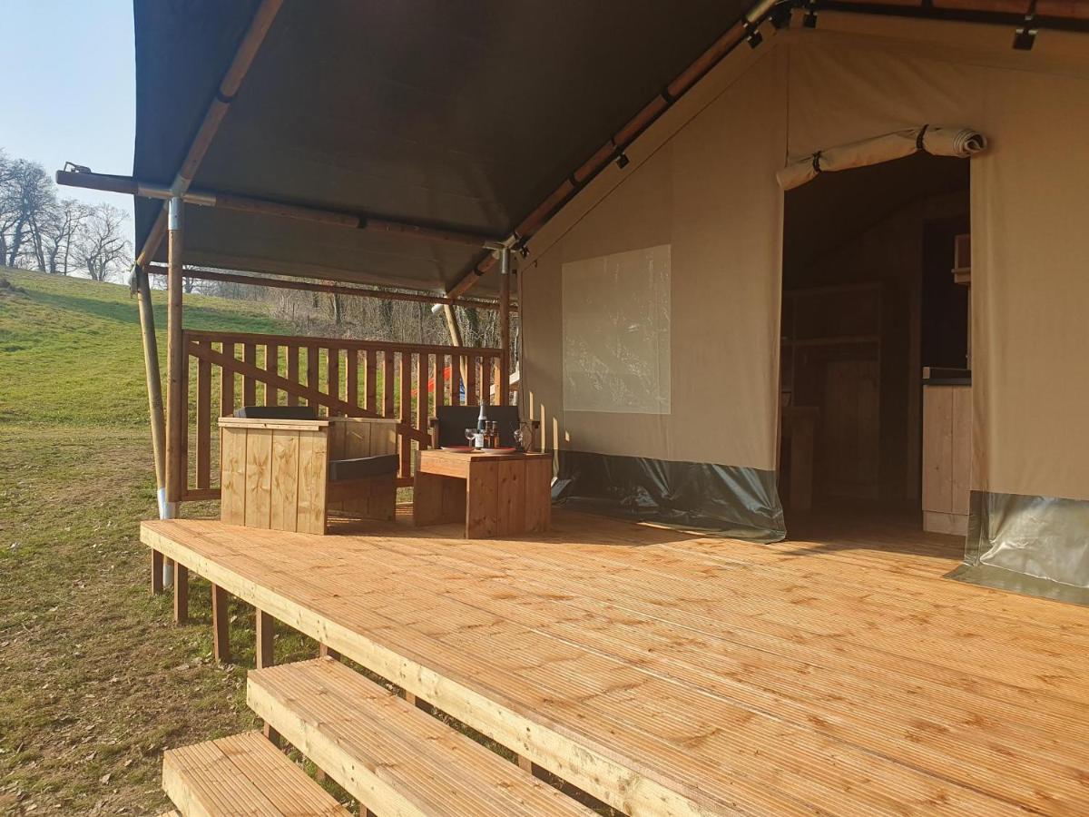 Luxury Safari Tents At Moulin Du Pommier Glamping & Camping Saulgond Luaran gambar