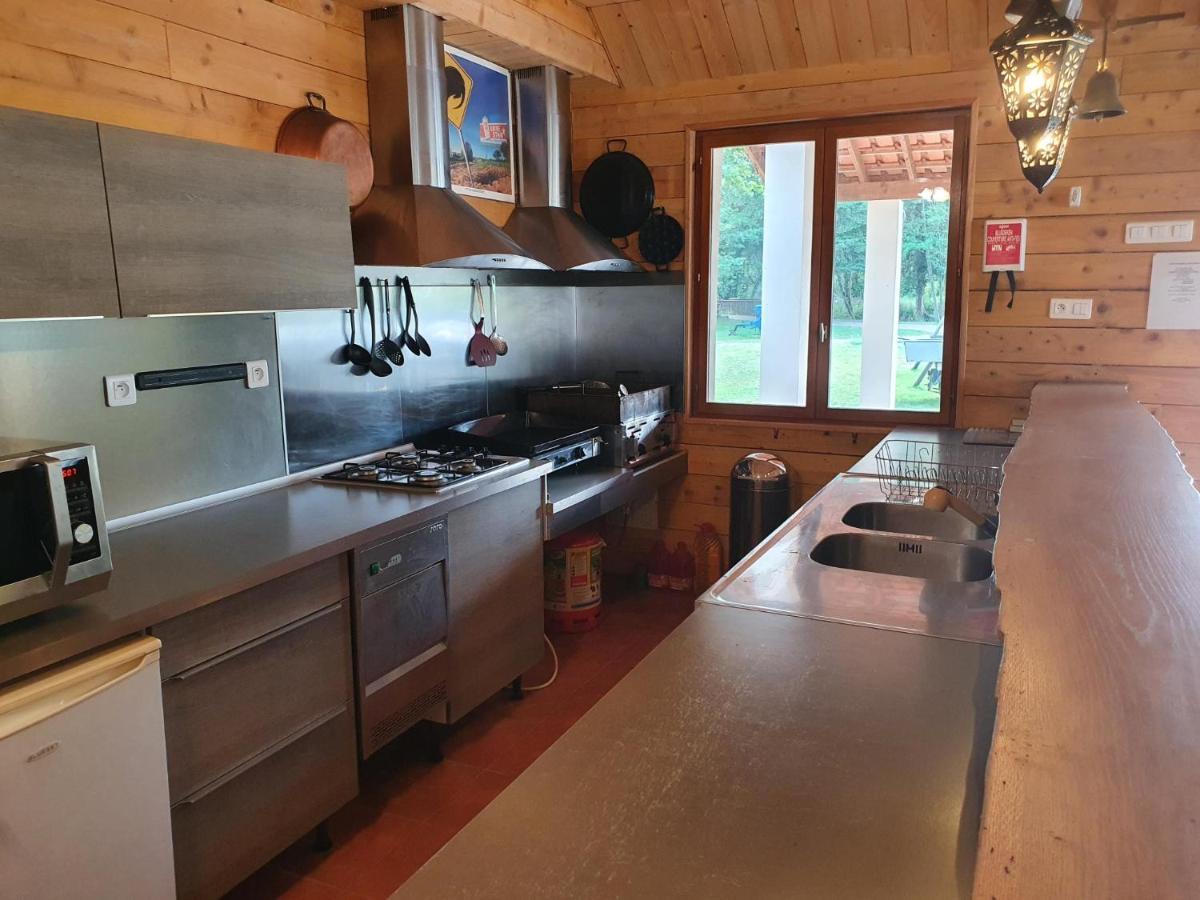Luxury Safari Tents At Moulin Du Pommier Glamping & Camping Saulgond Luaran gambar