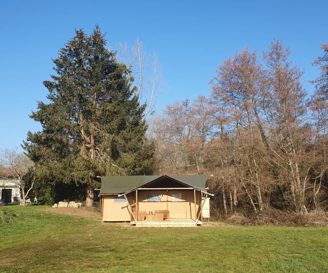 Luxury Safari Tents At Moulin Du Pommier Glamping & Camping Saulgond Luaran gambar