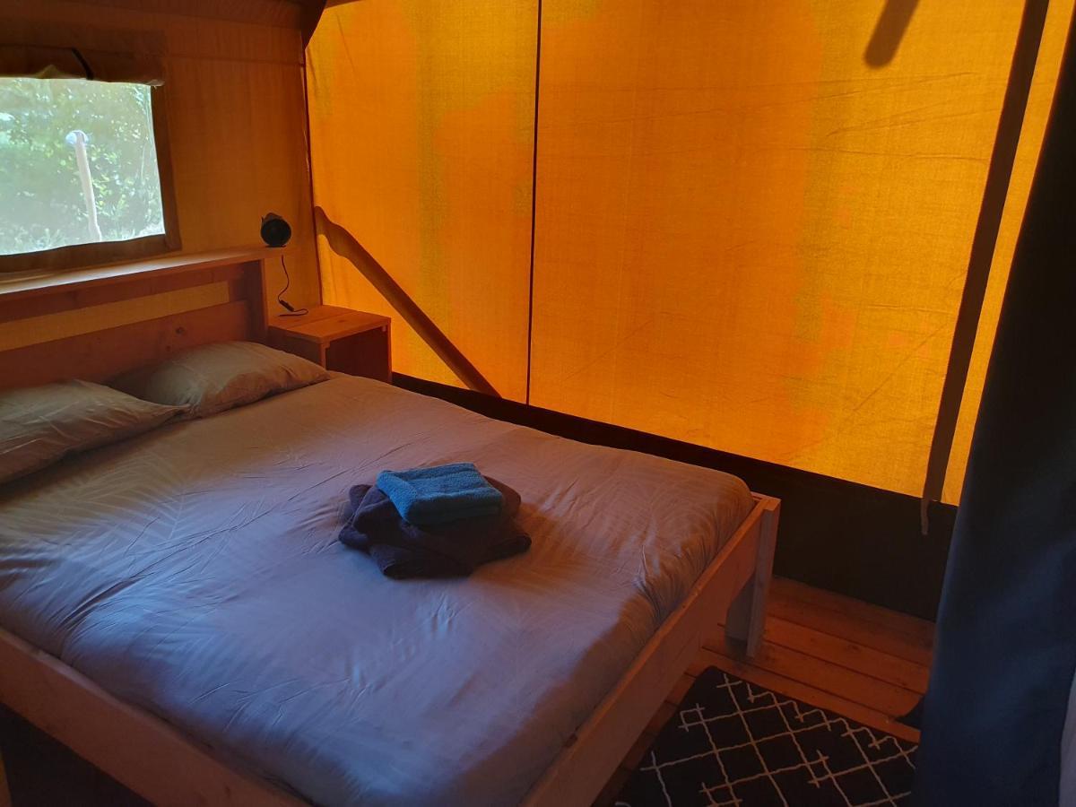 Luxury Safari Tents At Moulin Du Pommier Glamping & Camping Saulgond Luaran gambar