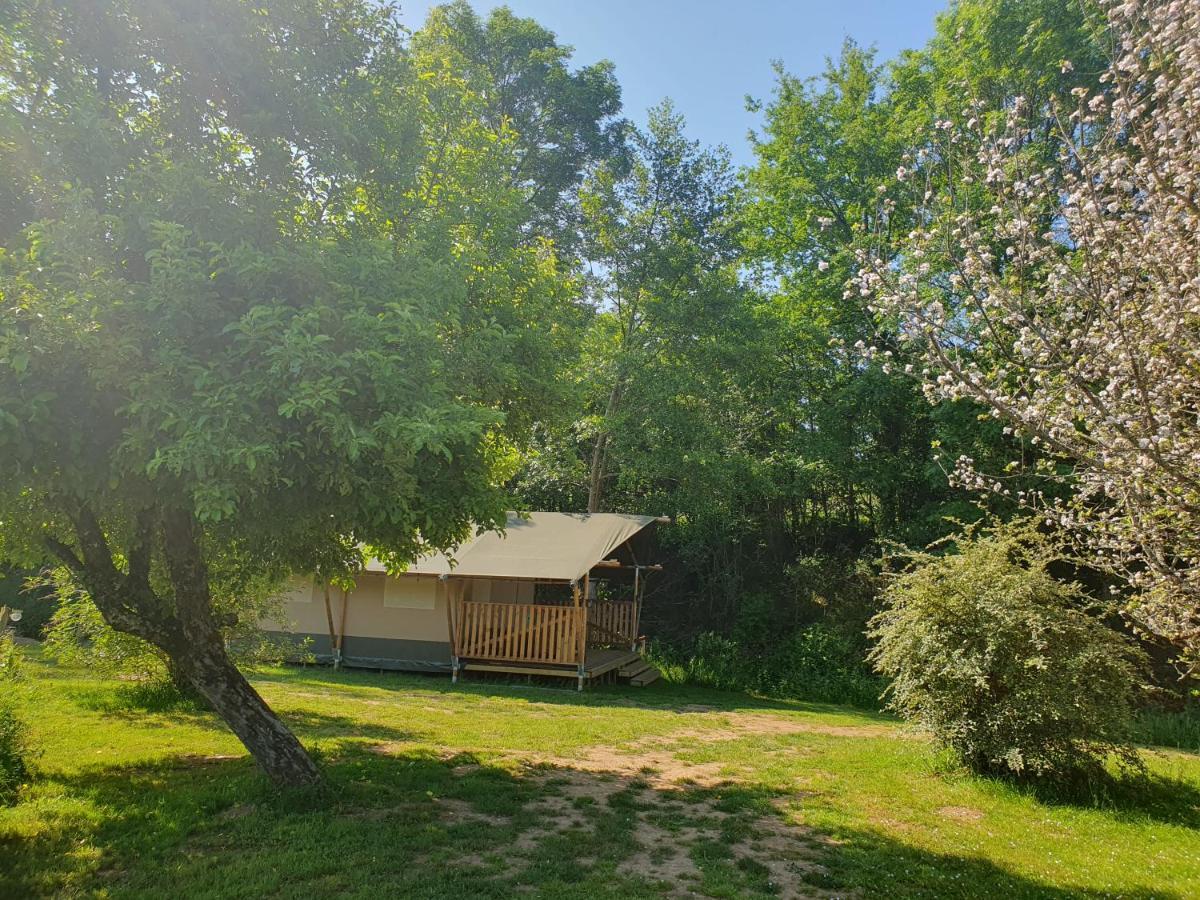 Luxury Safari Tents At Moulin Du Pommier Glamping & Camping Saulgond Luaran gambar