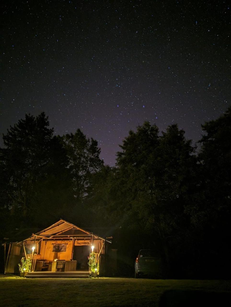 Luxury Safari Tents At Moulin Du Pommier Glamping & Camping Saulgond Luaran gambar