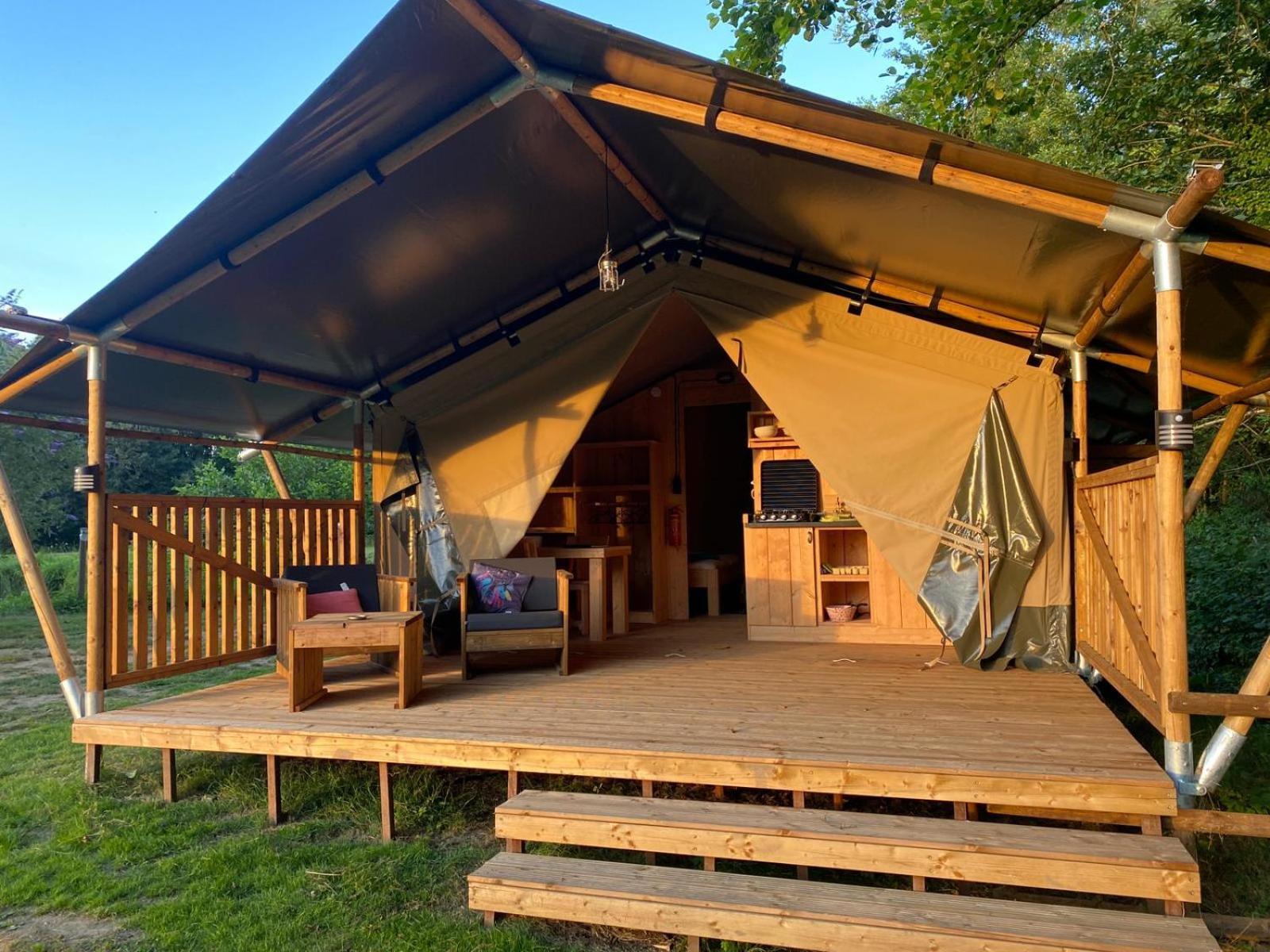 Luxury Safari Tents At Moulin Du Pommier Glamping & Camping Saulgond Luaran gambar