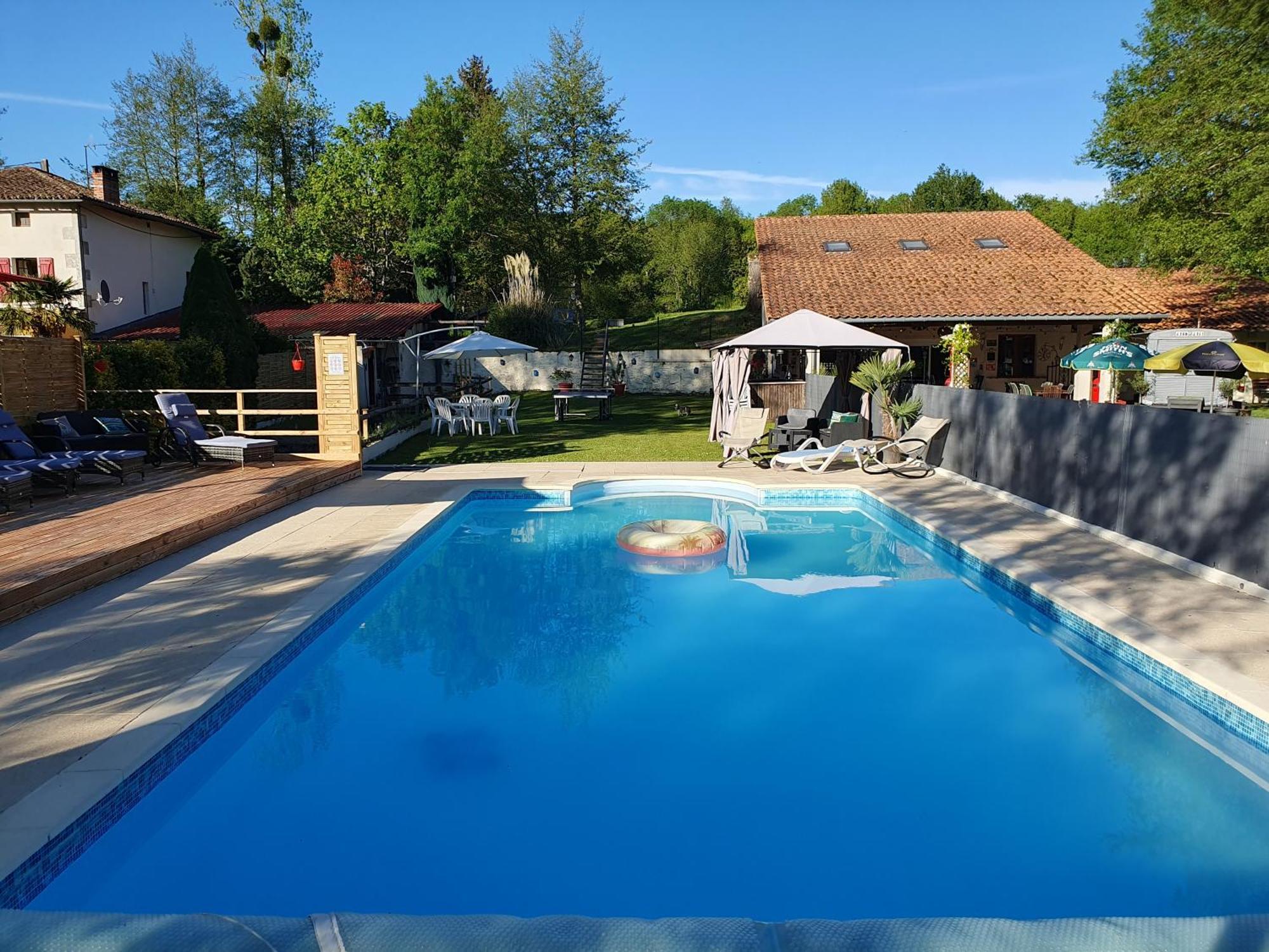 Luxury Safari Tents At Moulin Du Pommier Glamping & Camping Saulgond Luaran gambar